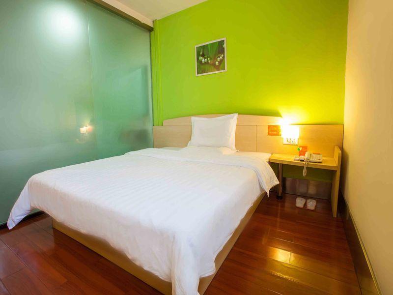 Hotel 7 Days Beijing Communication University South Gate Branch